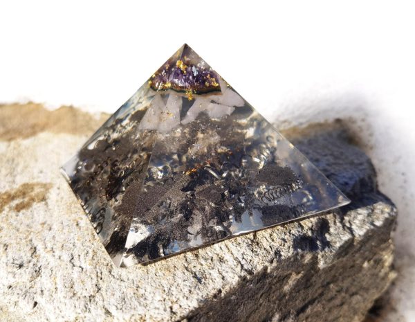 Orgon Pyramide Amethyst Rosenquarz Bergkristall
