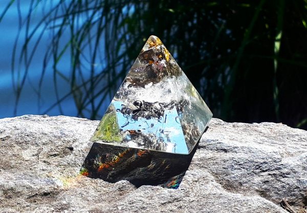 Orgon Pyramide Pyrit, Rosenquarz, Bergkristall